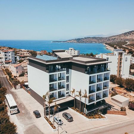 Monun Hotel Ксамил Екстериор снимка