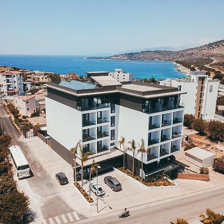 Monun Hotel Ксамил Екстериор снимка