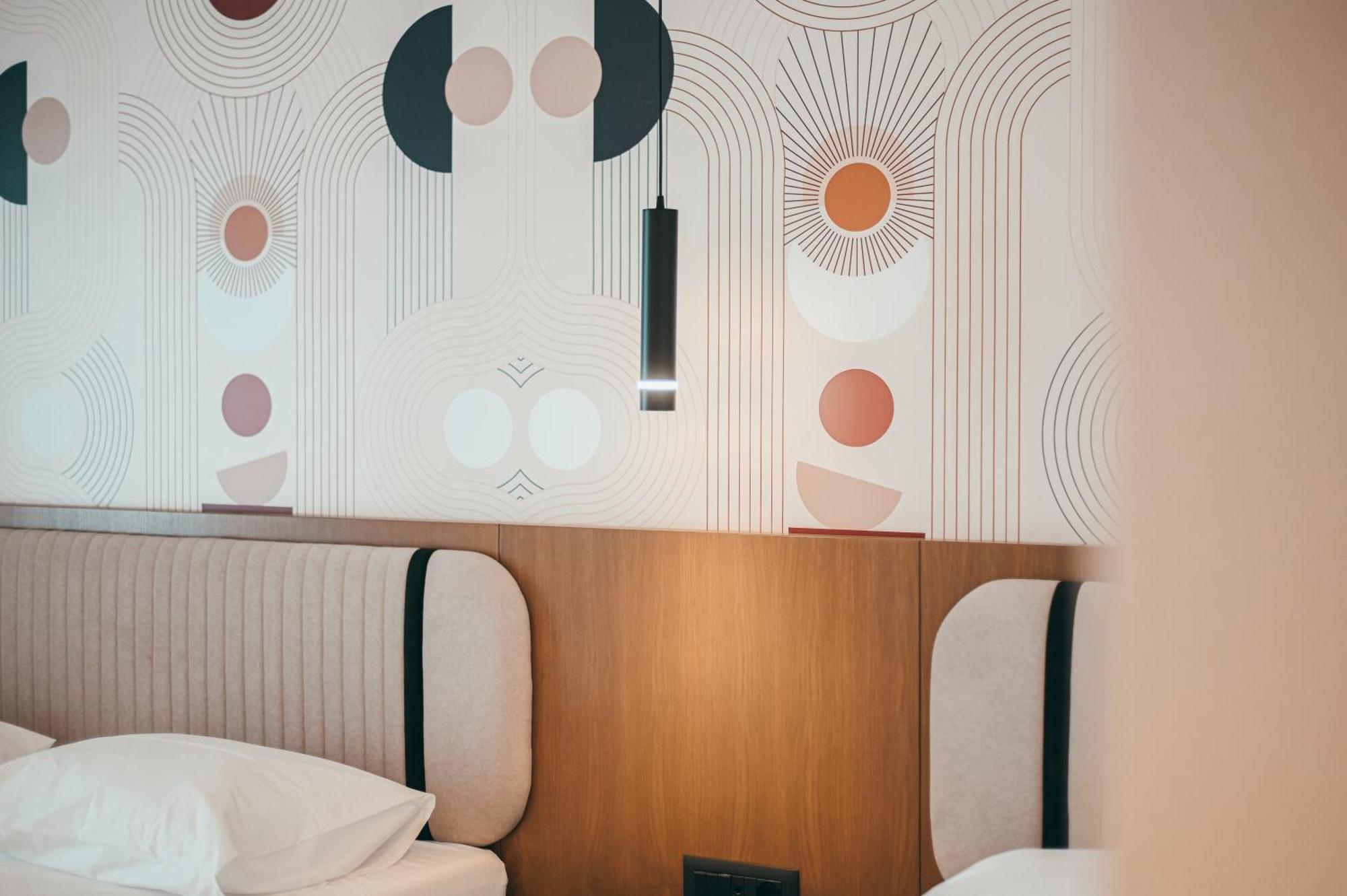 Monun Hotel Ксамил Екстериор снимка