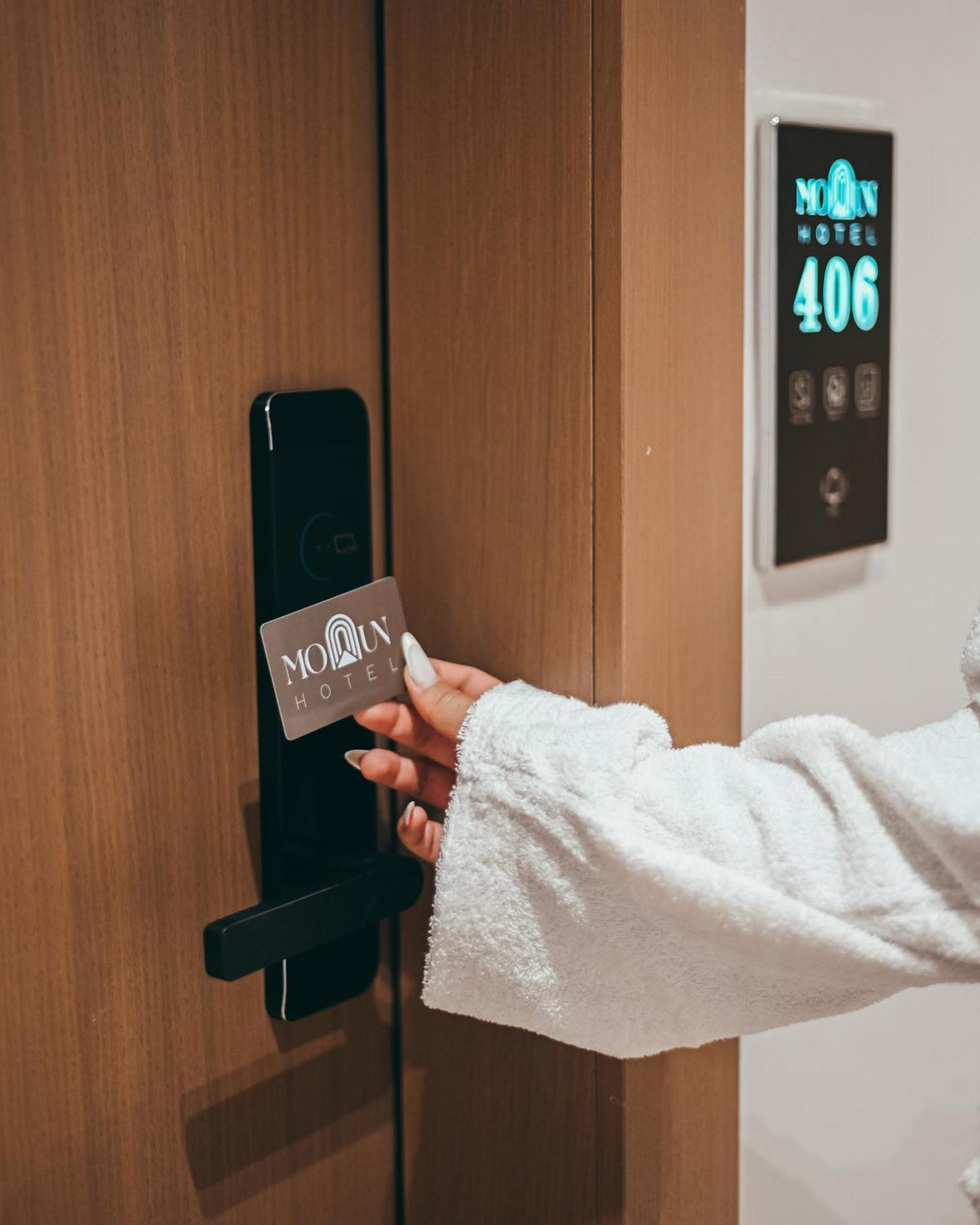 Monun Hotel Ксамил Екстериор снимка