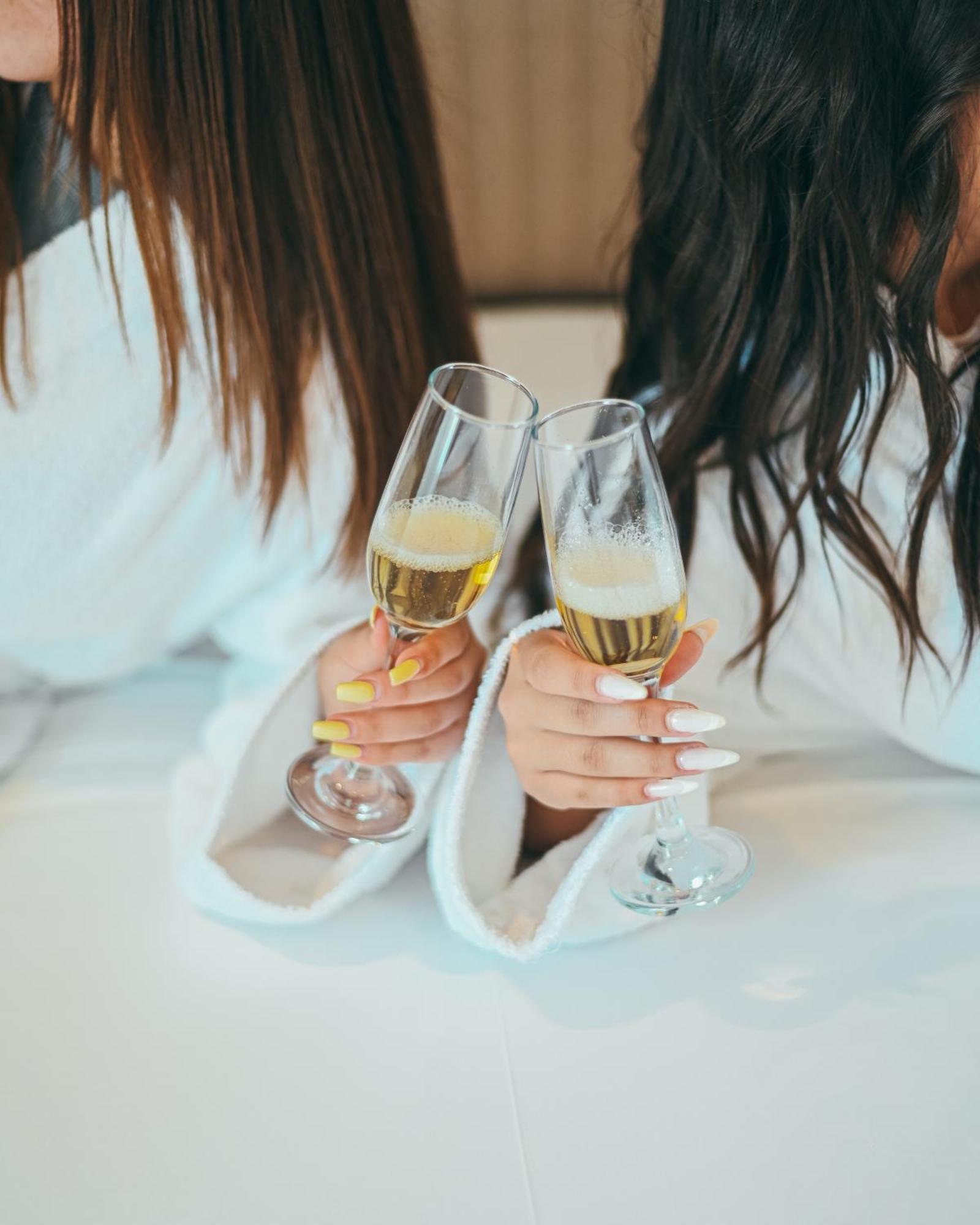 Monun Hotel Ксамил Екстериор снимка