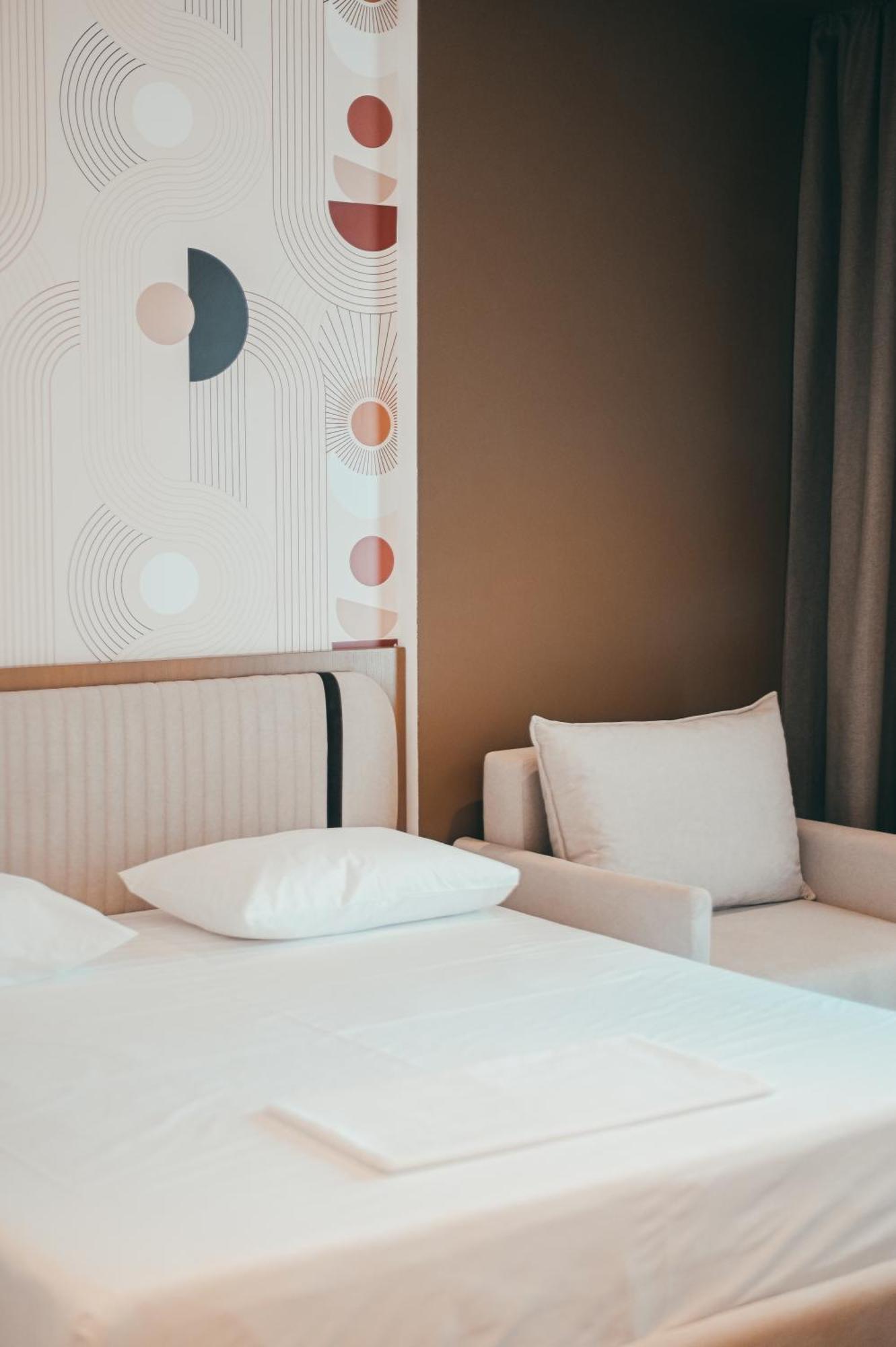 Monun Hotel Ксамил Екстериор снимка