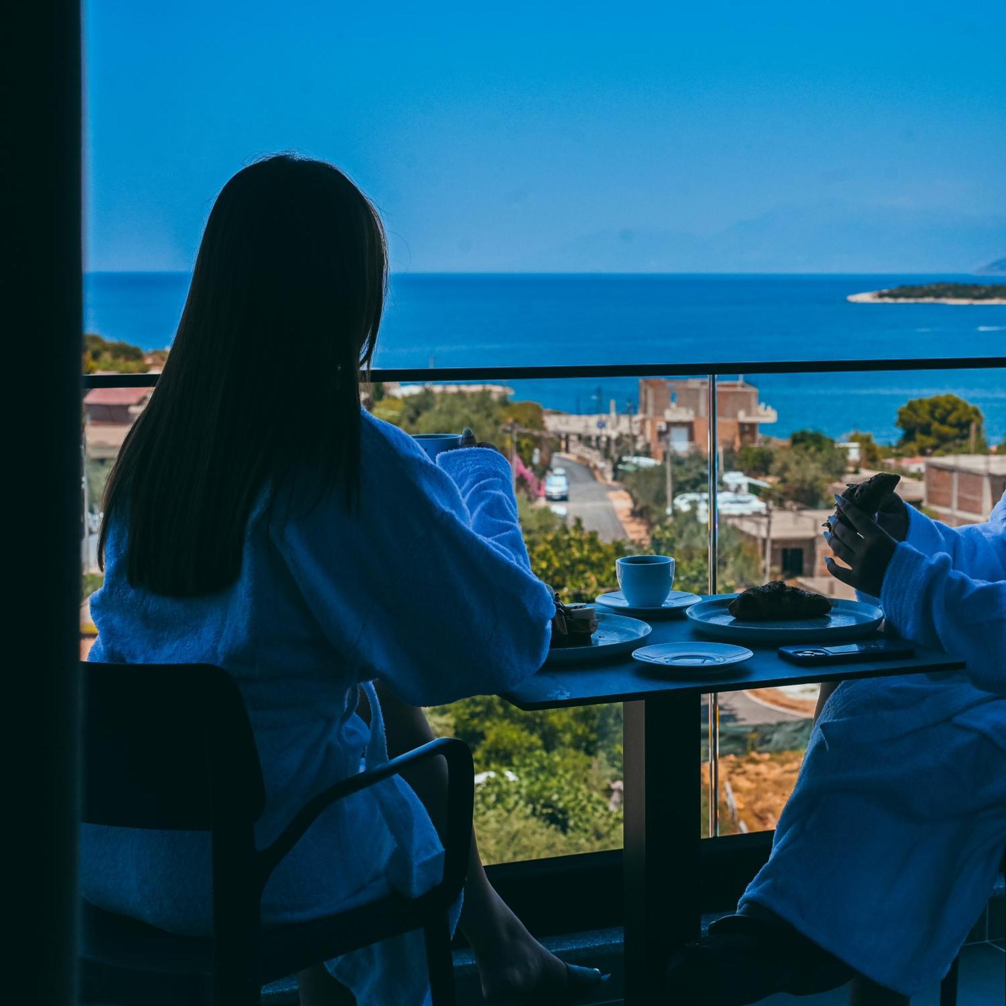 Monun Hotel Ксамил Екстериор снимка