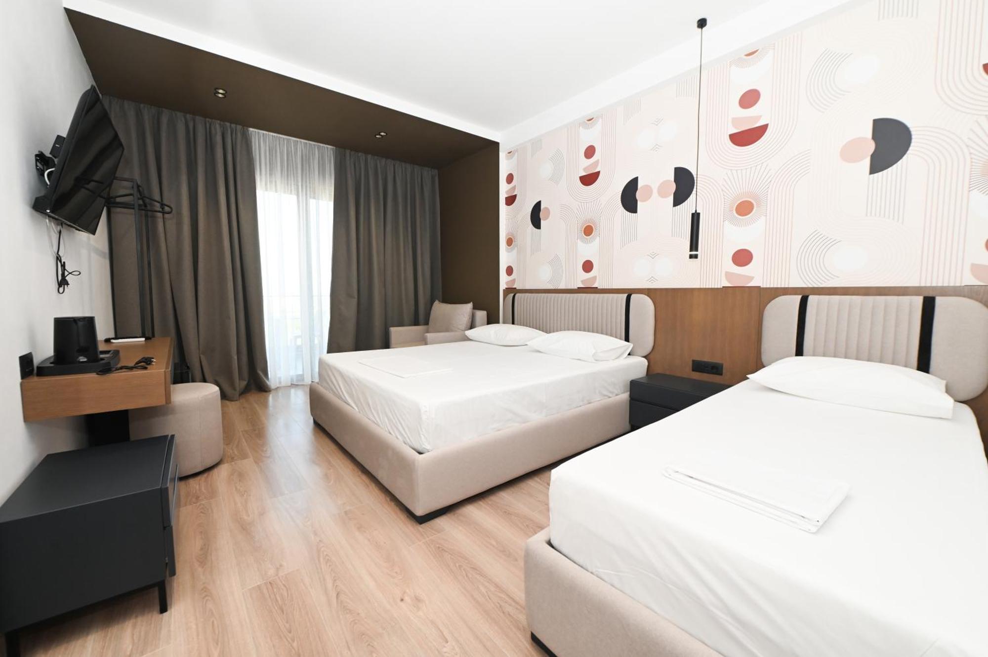 Monun Hotel Ксамил Екстериор снимка