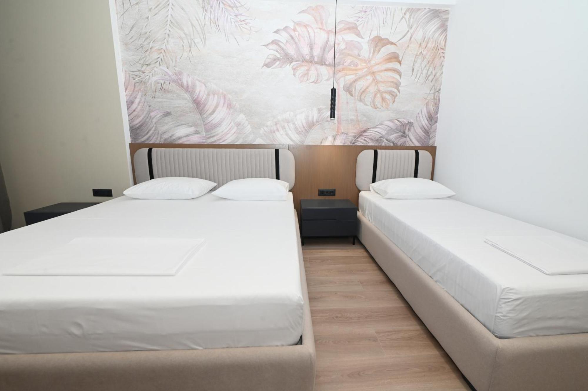Monun Hotel Ксамил Екстериор снимка